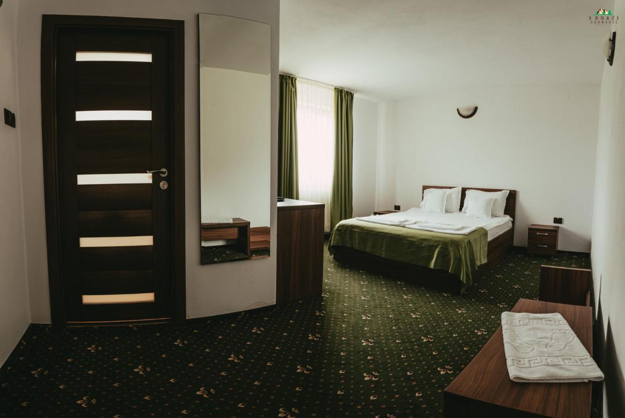 Pensiunea 3 Brazi Hotel